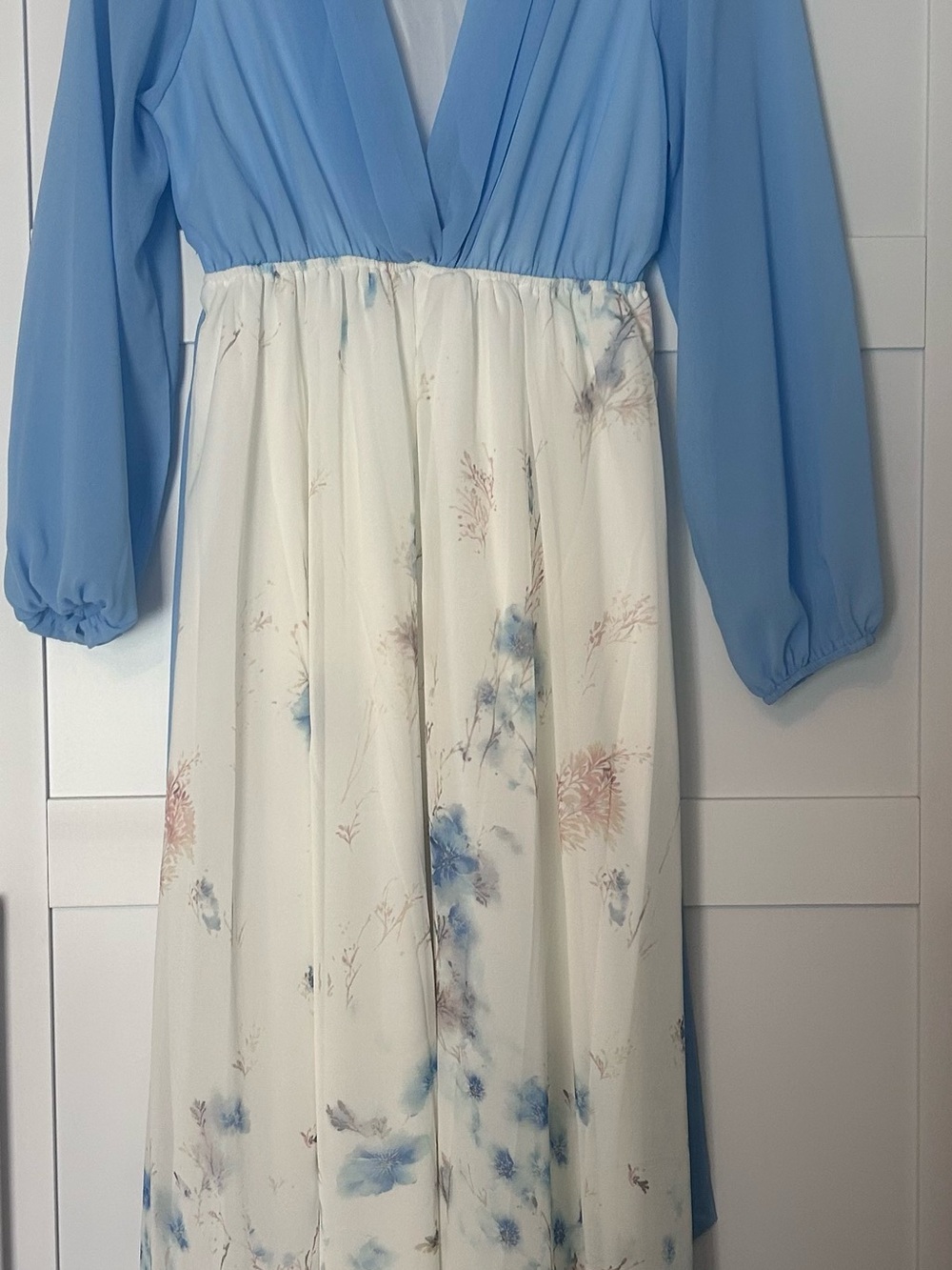 Blue & White Floral Maxi Dress Long Sleeve Deep V Cottagecore Dress Size M NWOT